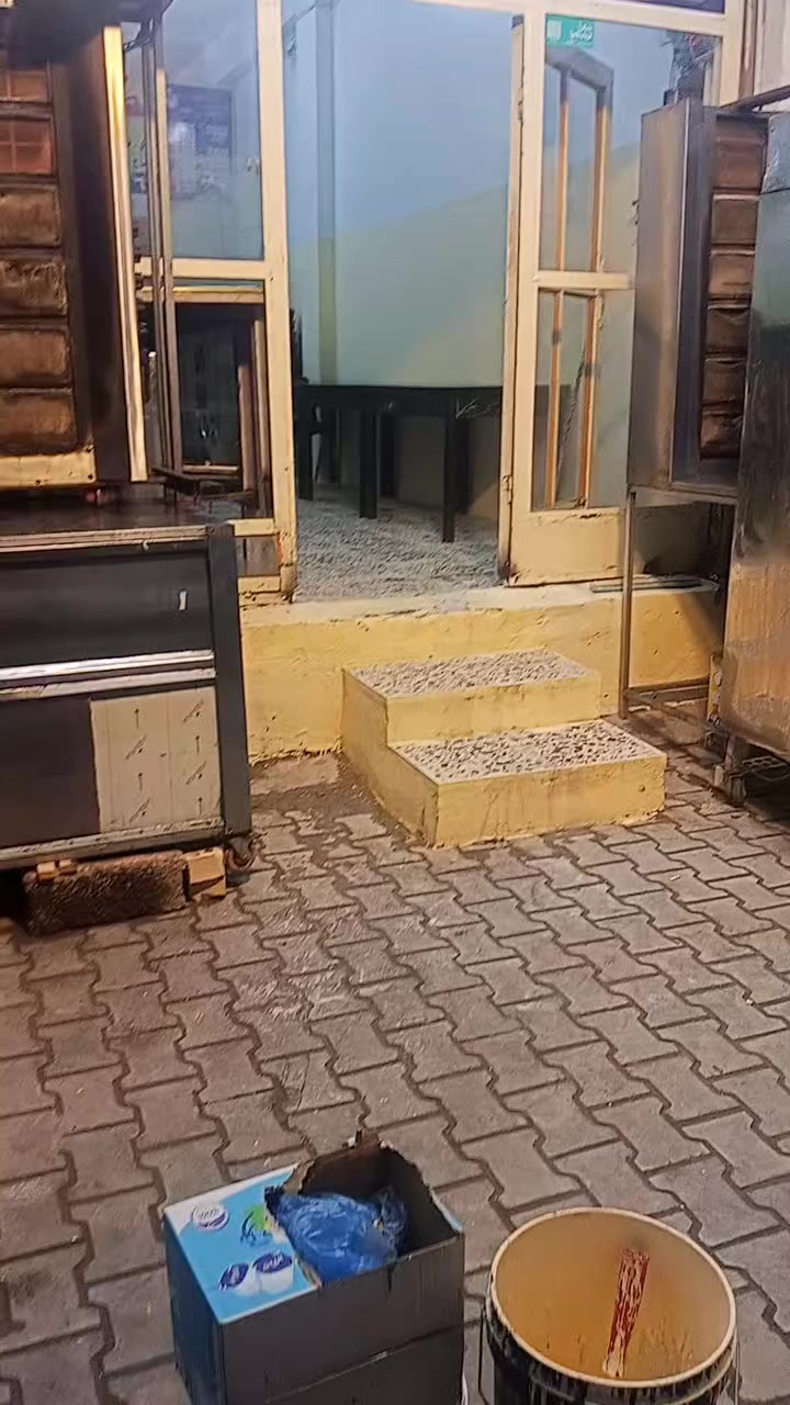 مطعم للبيع النجف شارع حنون ***********
