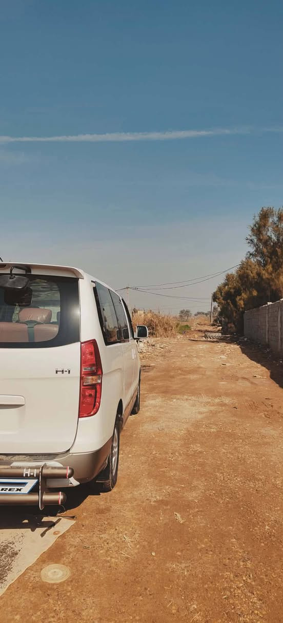 سلام عليكم
ستاركس2018
 سياره كارتون وجاهزه للخير مفتوح ومحوره مسكر  
للبيع او المراوس
***********
