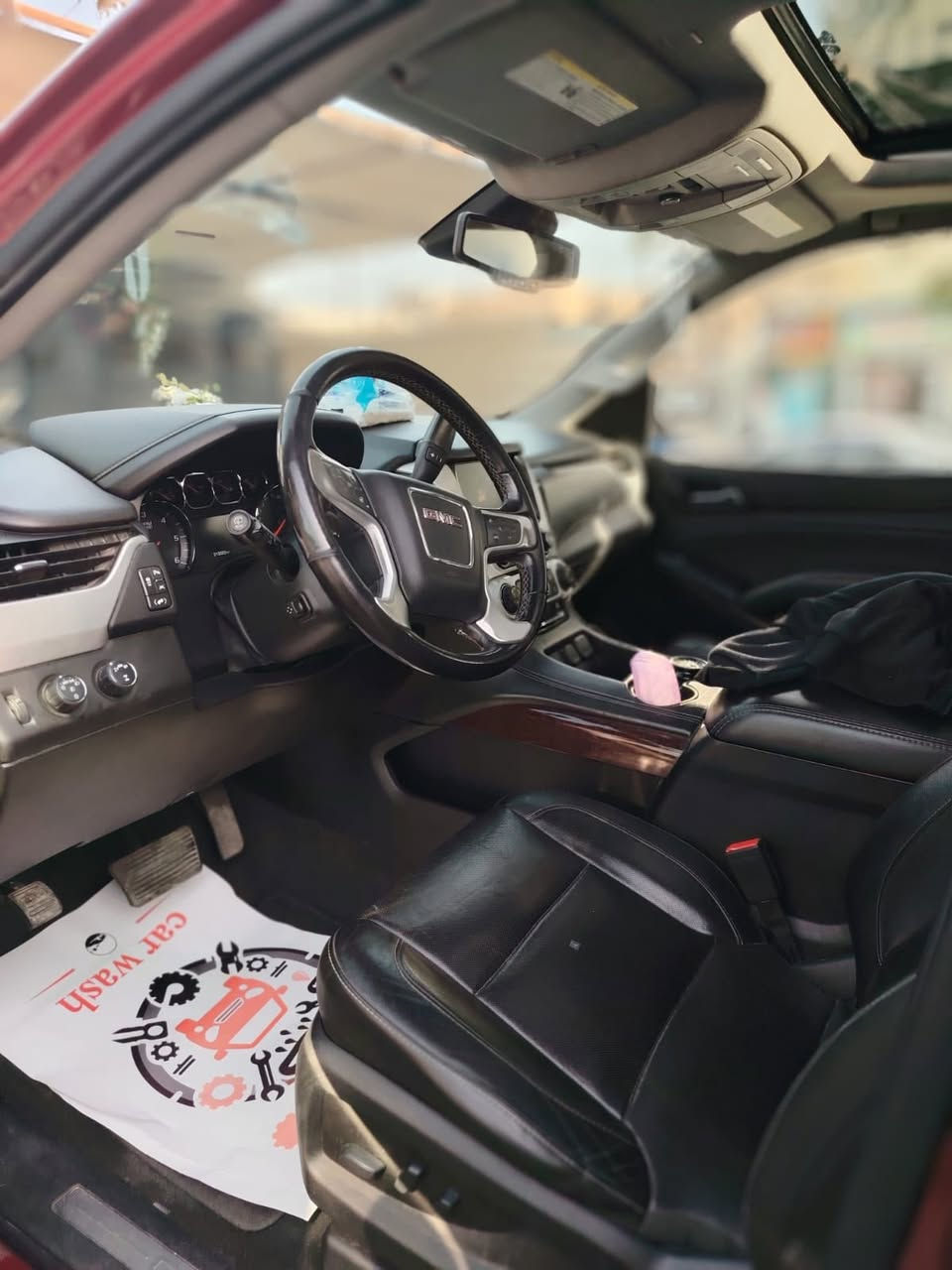 جي ام سي 2020السياره فول للاخير بصمه كشنات جلد كشن منفصل vibاشاير بالمري المري كهرباء شفط كشنات تدفئه تبريد تشغيل عن بعد محرك 5300السياره جديده  صور الحادث مرفوق بالصور.   للاستفساراكثر اتصل على الرقم*********** ممتواجد عالفيس تريد تعرف السعر اتصل عالرقم السياره موجوده بالسيديه
