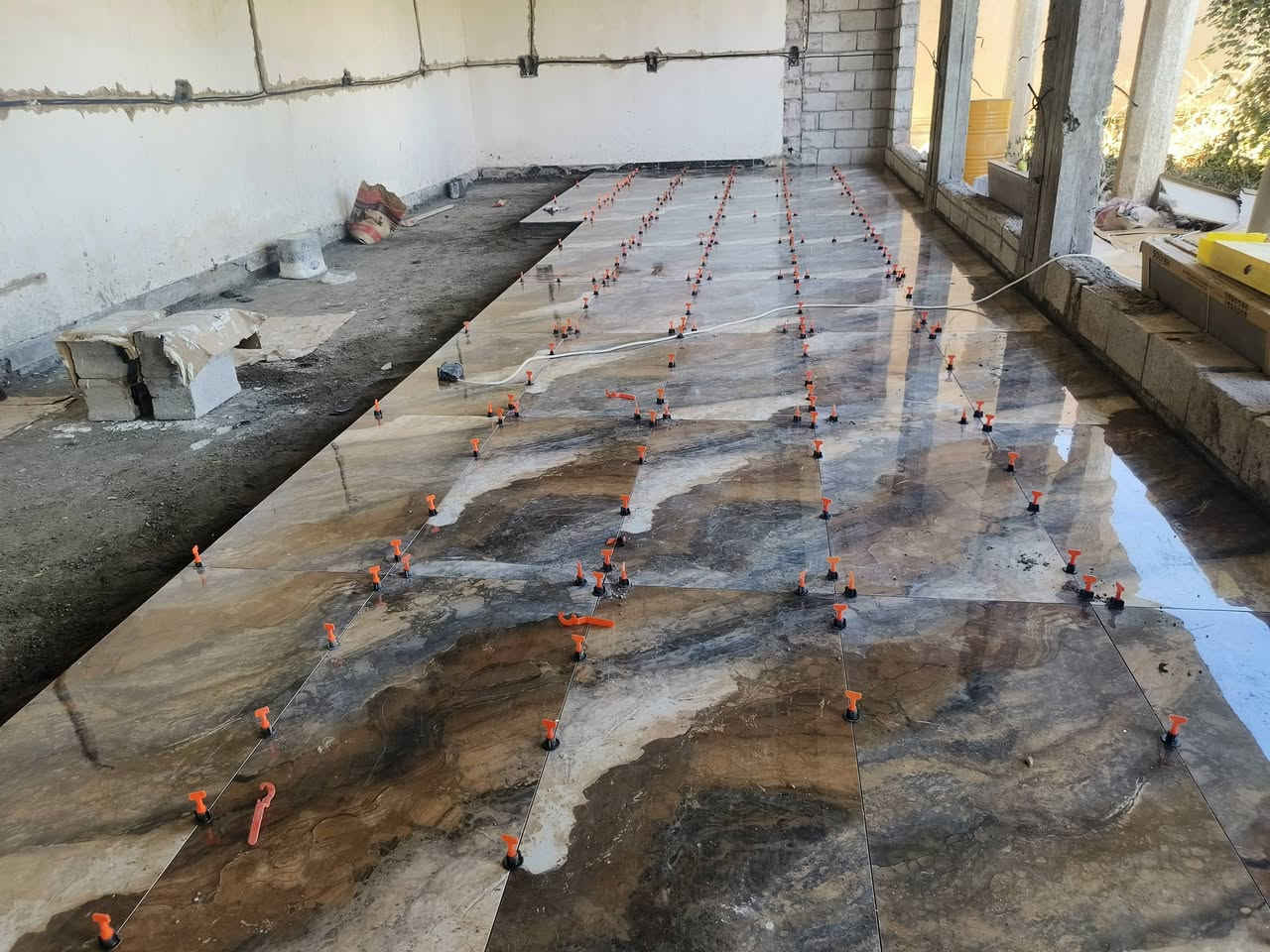 #كادر سيراميك متفرق شغل درجه اولى 
رقم الهاتف ***********
