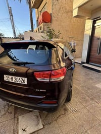 سورنتو 2016. امريكي  رقم بغداد  4 سلندر ماشيه 77 ميل  5 راكب   فول موا...