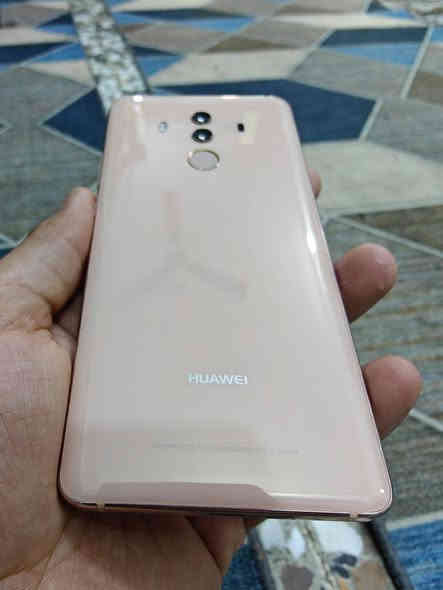 هواوي ميت 10 برو
الجهاز نظيف كلش مثل الجديد، ما بي أي عيب
الأداء سريع وثابت، البطارية قوية وتكمل اليوم براحة، والكاميرا ألوانها تخبل وتفاصيلها واضحة
الشاشة AMOLED دقتها FHD+ وألوانها كلك وضوح
المعالج: Kirin 970
الذاكرة: 6GB رام
التخزين: 128GB
الكاميرا الخلفية: مزدوجة 20+12 ميجابكسل
الكاميرا الأمامية: 8 ميجابكسل
الشاشة: 6 إنج
البطارية: 4000mAh مع شحن سريع
بصمة سريعة واستجابة ممتازة
نظام أندرويد محدث ومستقر
*********** واتساب
السعر: 135 ألف فقط
الموقع: بغداد – العبيدي
