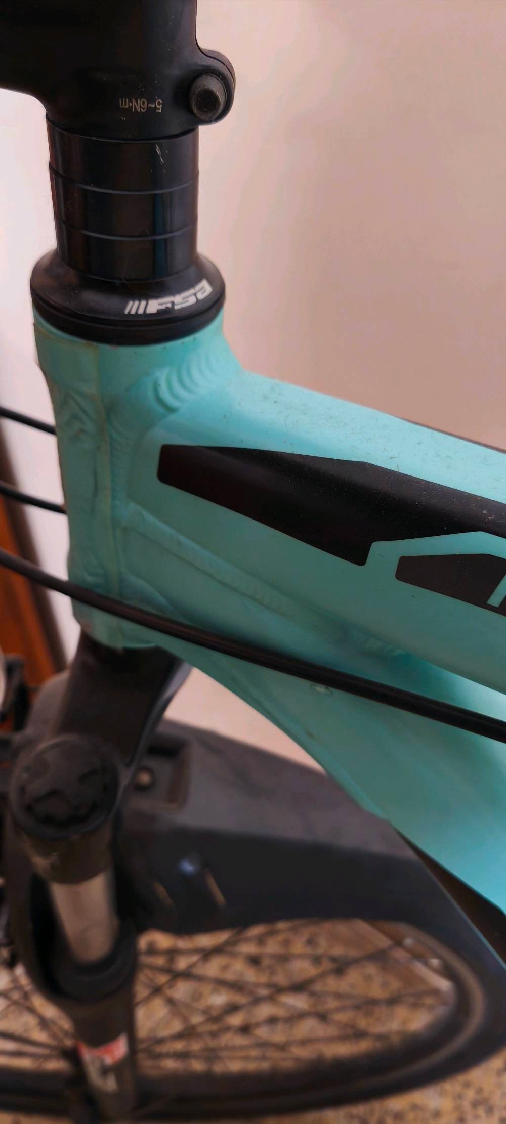 بايسكل حجم 27.5 فول مواصفات معدن المنيوم كير ويدات من شيمانو تايرات ياباني اصلي قفل دبل 