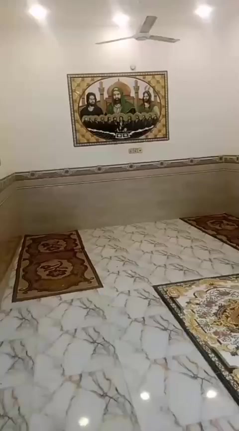 💢بيت للبيع 
⚖️ مساحته 200م
طابقين بناء حديث 
🌍 مكانه نهاية شارع الأعياده  اول شارع بحي الكرامه 

يحتوي جوه غرفتين وصاله ودوانيه وحمامات داخلي وخارجي و مطبخ وطابق ثاني صاله غرفتين ومطبخ وحمامات
💵 السعر قفل 176 مليون

للتواصل خاص او واتساب ***********
