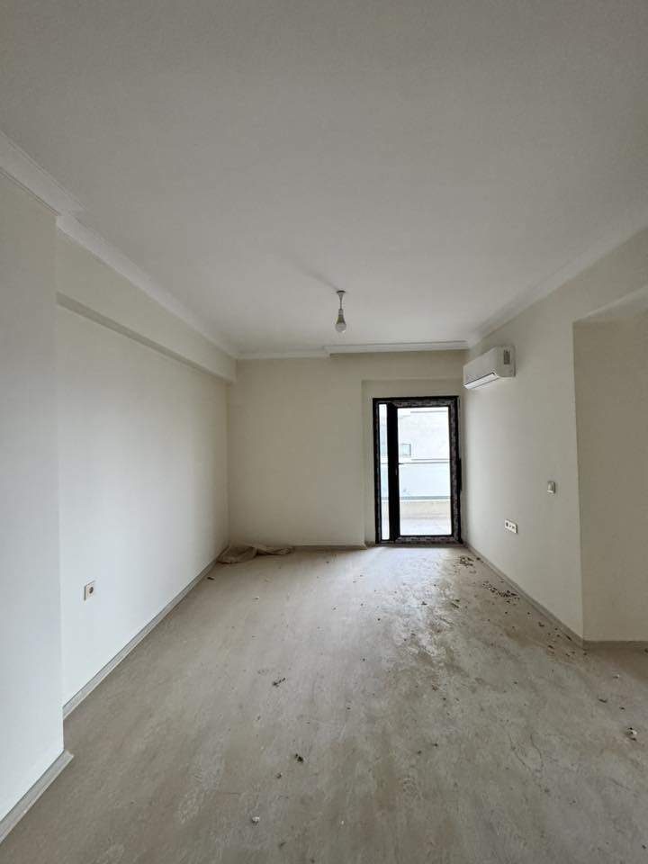 🏢شقه للبيع بسعر مناسب في 🏢
مجمع سن تاورز 
مساحة شقة 116م غرفتين صالة واجيهة داخلي 
الاستلام فوري شقة طابق 12 
🔥 نقد🔥
📍الموقع طريق بحركة بين طريق 120 متري و 150 متري قرب مرور-أربيل 
🟢للاستفسار الاتصال علي 🟢
الأرقام التأليه 
***********
***********
