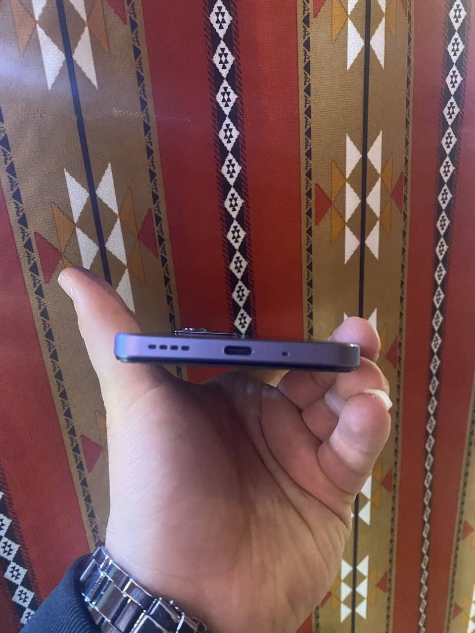 جهاز ريلمي C75X 
ذكره 256
رام 8 +8
نضافه 90/100
شرط الفتح 
ضمان 10 أيام 
سعر 180 وبي مجال 
***********
