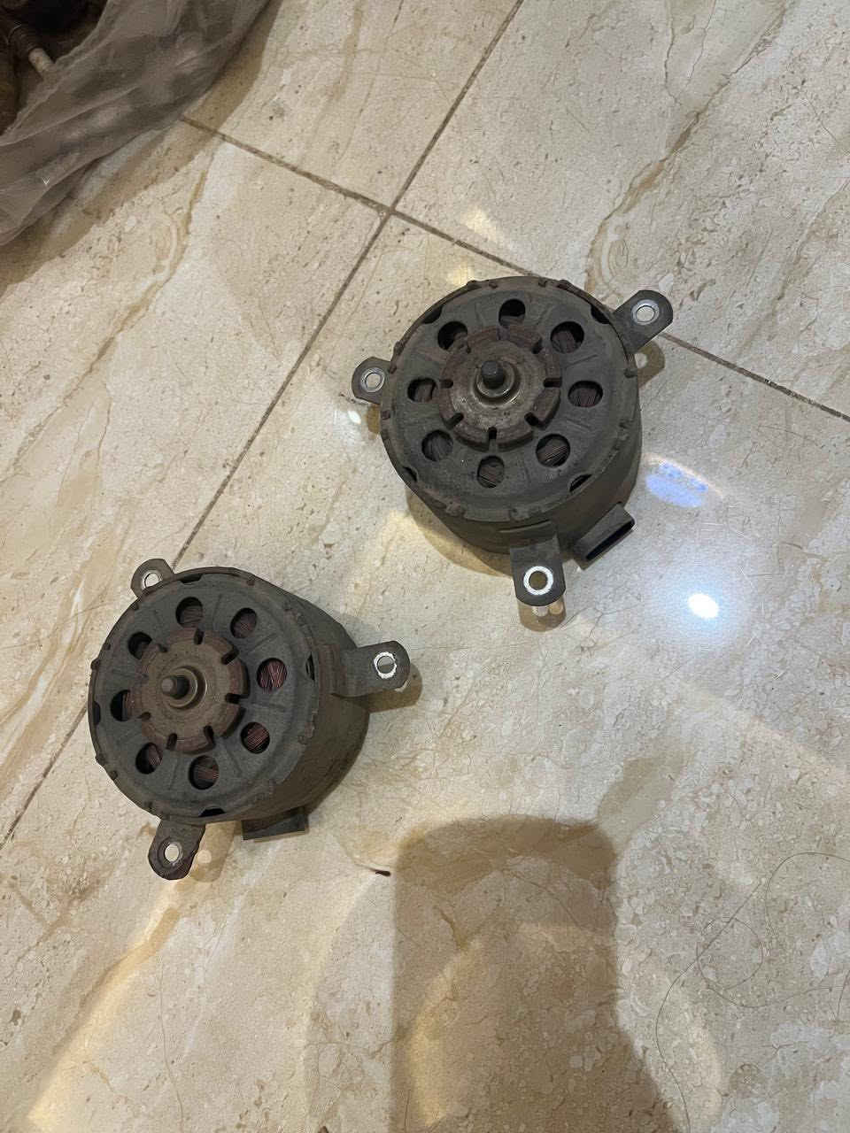 عندي اغراض للبيع جارجر موديل ٢٠١٤ الاتصال على هذا الرقم واتساب ***********
