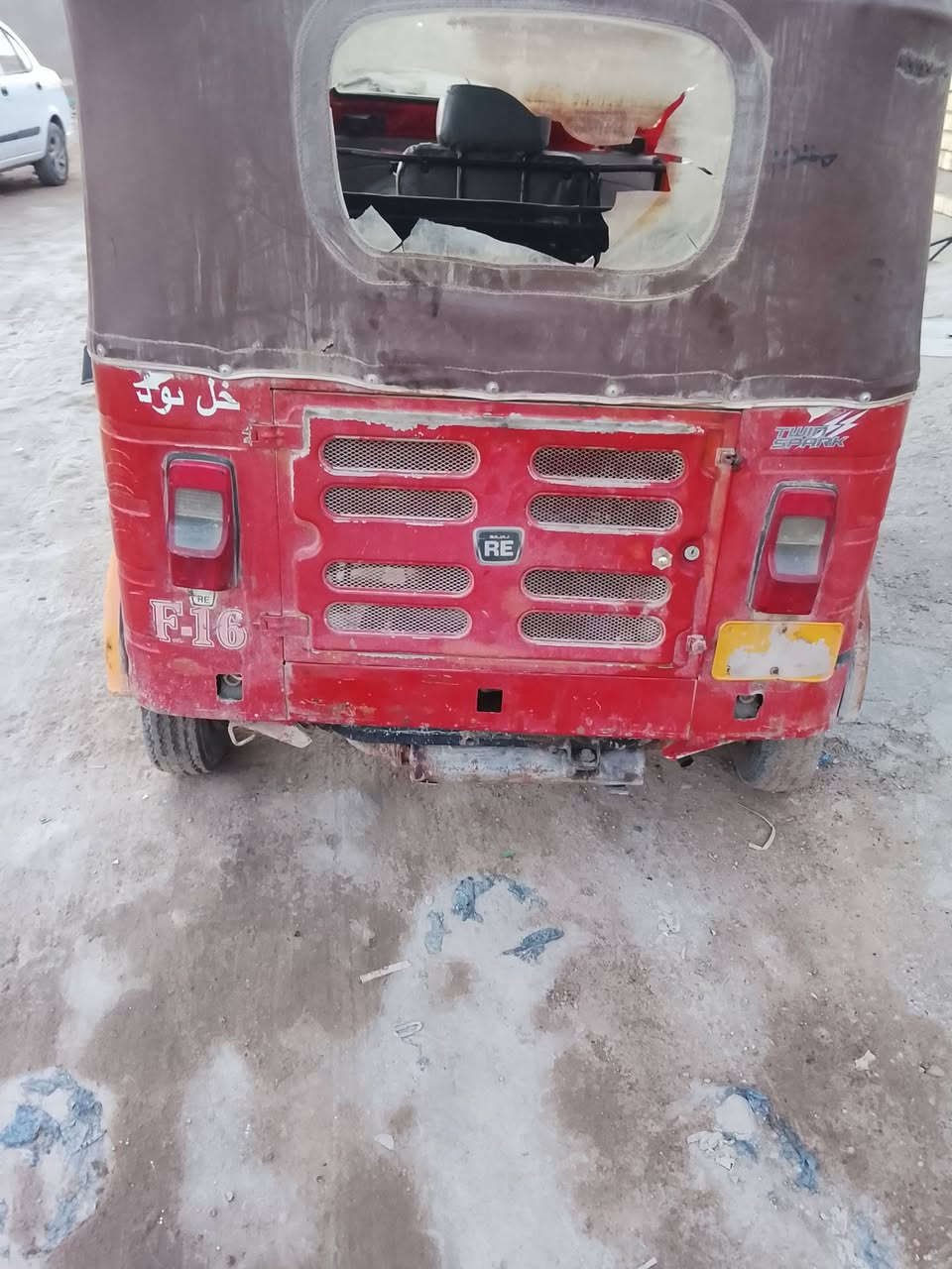 السلام عليكم
تكتك للبيع موديل ١٨
السعر مليونين ونص بيها مجال
المكان عبيدي 
للاستفسار ***********
