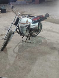 مستعجل عل بيع ب150وبيهه مجال 07812997508