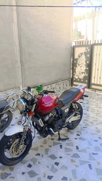 ‏سلام عليكم للبيع بطة سعر ورقة￼ ١٨ ‏بمجال 07706840327 ‏رقم موبايل￼