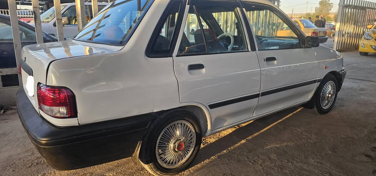 سلام عليكم سايبه موديل ١٢ خصوصي جاهزه مكينه وكير حداديه جاهزه رقم قادسيه موجوده بديوانيه السياره مصبوغه حزام أثر خياسات السعر ٣٢ وبيهه مجال ما متواجد على الفيس ***********
