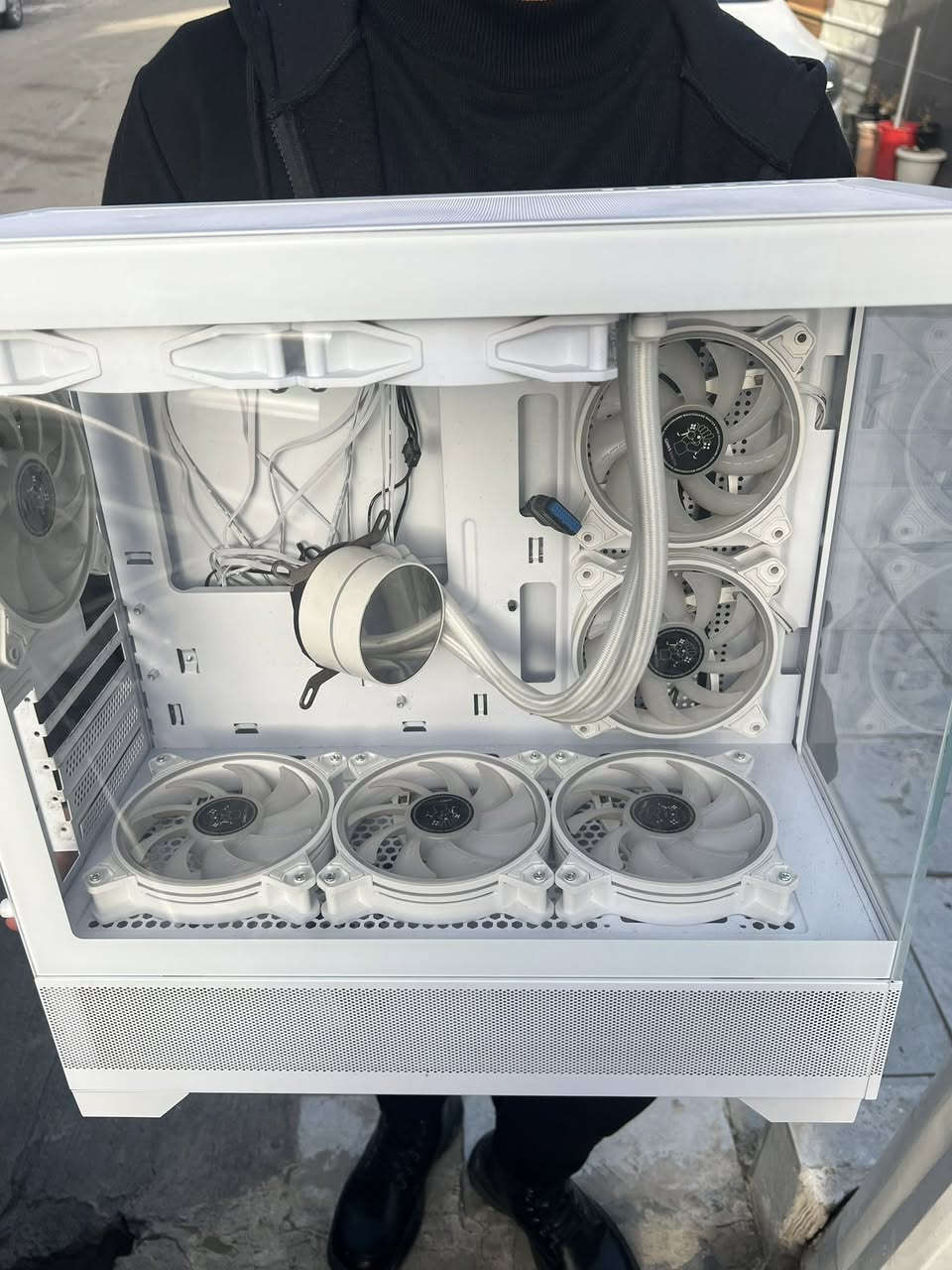 سلام عليكم كيس ومراوح ومبرد مائي للبيع فقط (قيم بما يرضي الله) ***********
