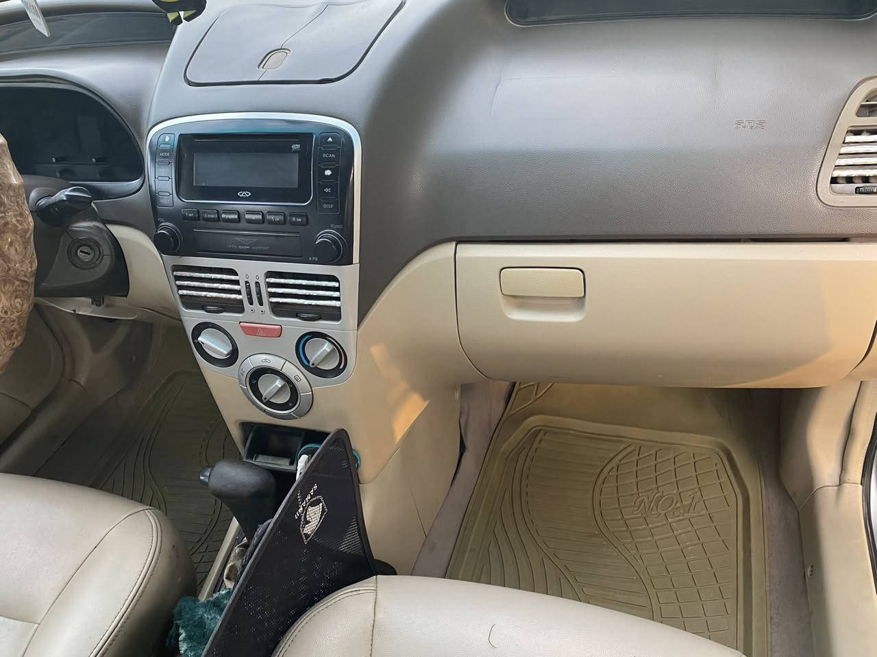 فلاوين موديل 2013
محور مكينه وكير كورلا بيكاتجو جاهزة من كلشي كهرباىيات تبريد 
بأسمي تحويل مباشر. 
سنويه لل2027
35وبيها مجال بسيط 
ناصريه مركز
***********
