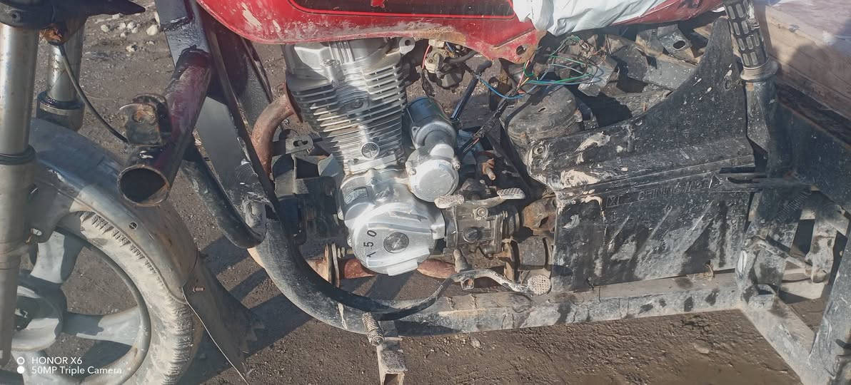 السلام عليكم ستوته للبيع المحرك 25 جاهزه بودي بيها السعر 600 قفل***********
