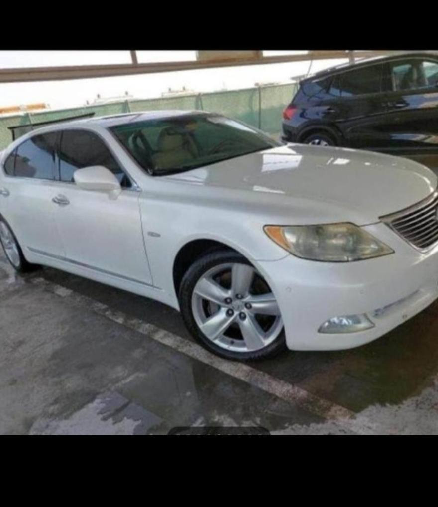 السلام عليكم...تفصيغ وبيه ....أصلي  دشبول Ls460لكززمن موديل 2007الر 2012.......وأيضا دشبول لكززes350......الاستفسار ماسنجر..أو وطساب ***********
