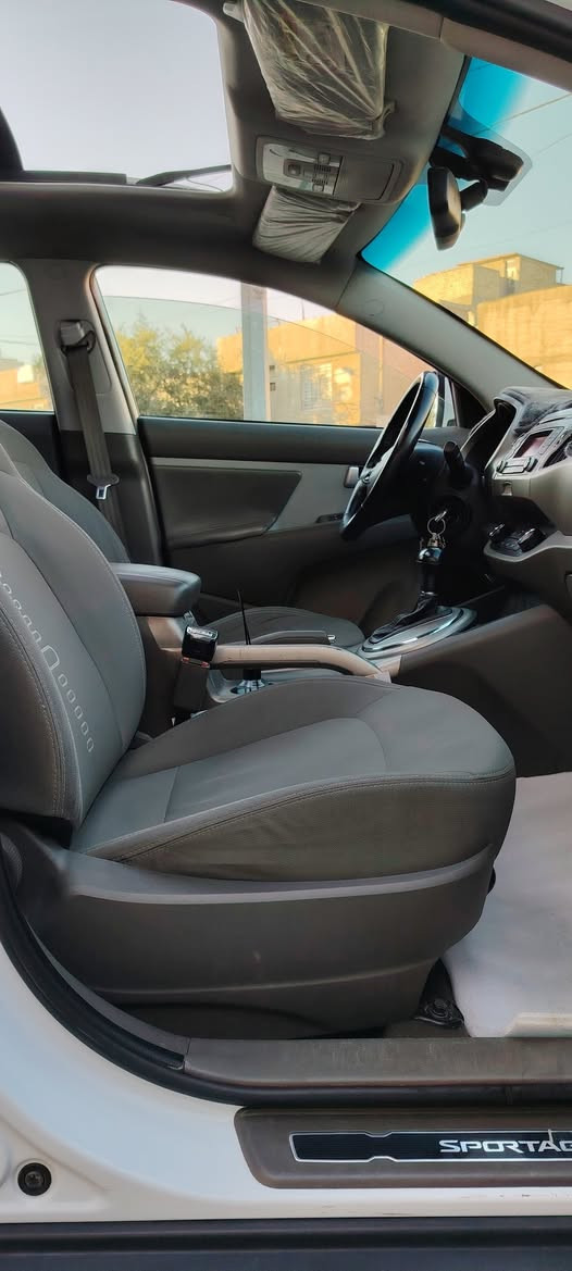 السلام عليكم
سبورتج خليجي 2015 جديده جدا
كير محرك 2000 دوش ممتاز
بانوراما سلايد 
غرفتها نظيفه
حساس خلفي
تخم تاير جديد باتري جديد
مري شفط 
لد نهاري
فول تحكم ستيرن
تبريد ثلج بمعنى الكلمه
صدر أمامي خلفي جديد
تحكم بل لايت الامامي
كامره خلفي
مرايه تعتيم
اشاير بل مري
سياره جاهزه مابيها اي نقص سعر 150ورقه وبيها مجال للطيبين التساهل موجود وتأخذوها من عيوني بغداد قرب ساحه عدن *********** حيدر السعدي
ملاحظه سياره بيها قطعه صبغ رش شخط صغير  وبين البابتين شخط ومصبوغ شبر وشبر مباوك
