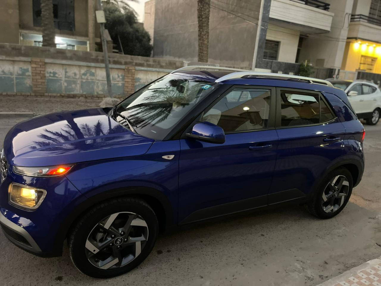 ڤينو للبيع موديل ٢٢
امريكي حادثها جاملخ وبنيد مبدل + مصبوغ دعاميه بلاديه ازرق اشتريتلها   
سياره نضيفه حيل ماشيه ٢٨
السعر١٣٥ وبيها مجال بسيط 
الشراي يخابر ***********
