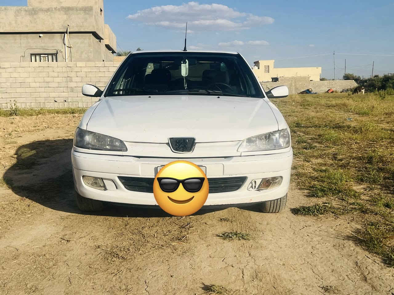 السلام عليكم 
بيجو 306 للبيع 2001 (رقم ديالى بأسمي السنوية) 
كير رياضي  ومحرك Z6 بالشرط صدر امامي خلفي جديد تخم تاير جديد كهربائيات بالشرط مابيها قطره جطل سنتر لوك شاشة جبيرة السيارة جاهزة وبدون نواقص (بيها بنيد صبغ وباب خلفي وره سائق بارد فقط بدون دواخل بالشرط) السعر 53 وبيها مجال قليل مكان السياره تكريت العلم قريه سمره للشراي للأستفسار ***********
وسام ألعزاوي
