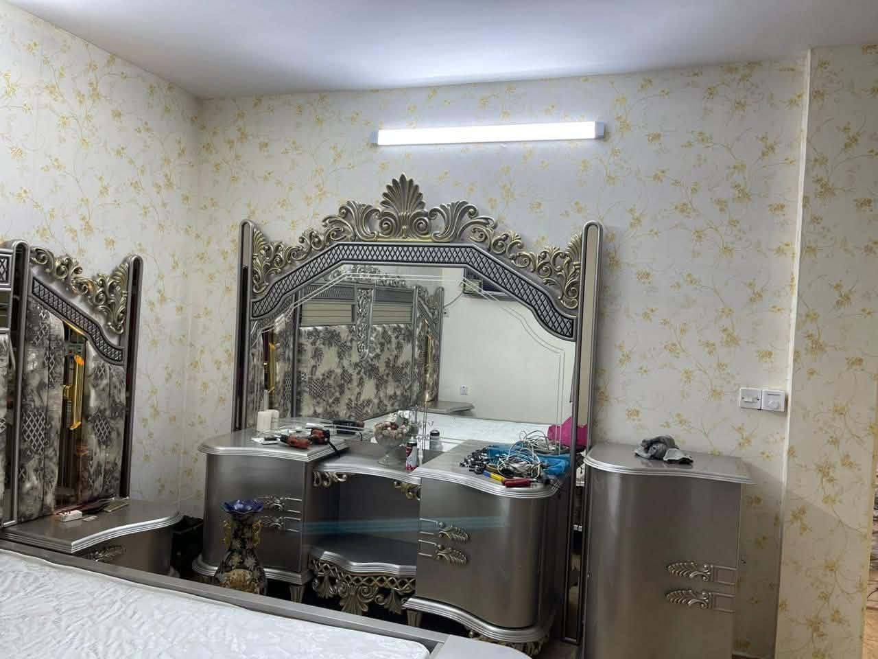 غرفة نوم ملكي تركي 🇹🇷 
9 قطع ماركة عالمية 
نضافة 90 💯 صبغ حراري 
خشب ثقيل سجج هايدروليگ 
شفط يده حديد ذهبي برغي وجوي حديد شازلون كلاسگ 
بسعر مليون و 600 مع شد ونقل مجاني 😍داخل بغداد 🧑‍🔧🚚محافضات اجور نقل رمزيه 💥


**إذا كنت صاحب هذا الإعلان وتريد حذفه لأي سبب، رجاءا أرسل رسالة إلى الدعم الفني**