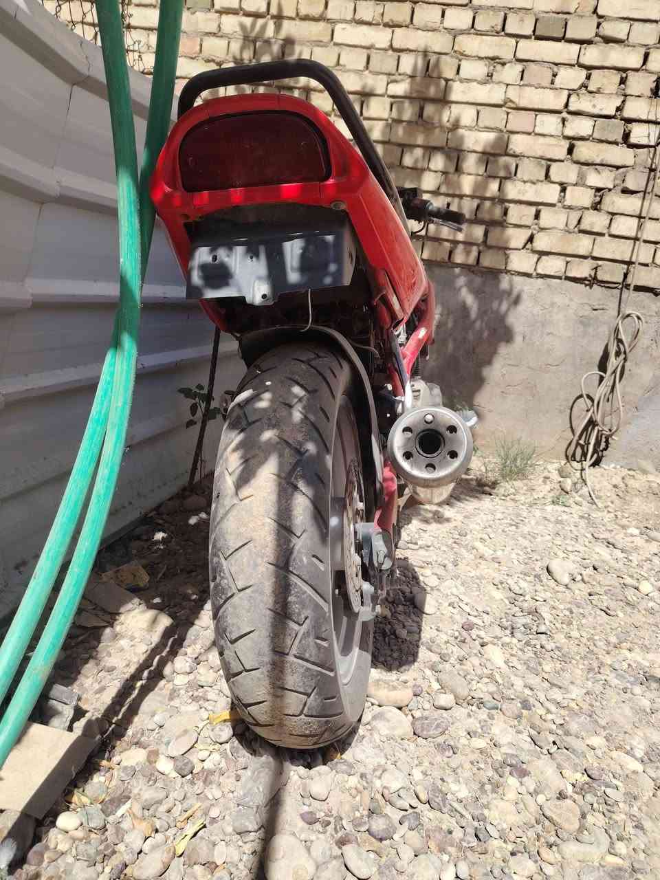 سلام عليكم
بانده 400
الدراجه حلوه بمعنه الكلمه
نقصهه فاكيوم
وسلف
ولباقي كله شغال
مكان بغداد سبع ابكار
السعر 700 وبيهه مجال حك الجيه
هاتف ***********
