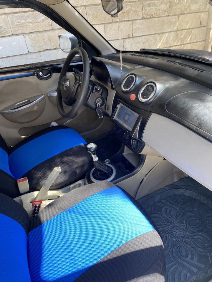 السلام عليكم 
ليفان رقم بغداد شرعيها بل موصل بيها صبغ جاملغ الامام واسفل قبق البانزين السعر 38 $
***********
