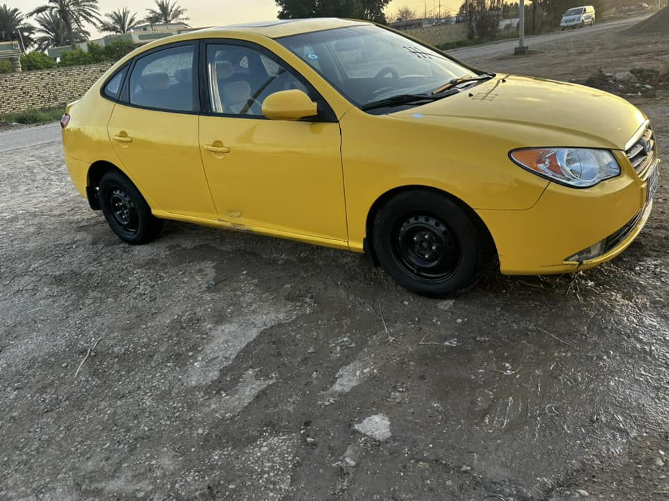 السلام عليكم 
النترا للبيع 2008 وارد امريكي   رقم بغداد نكليزي بسمي فول مواصفات فتحه  مري شفط  شاشه مكينه 2000  كير محرك حداديه تبريد  مكفولات تايرات  جديده  كلها ليبل واحد  بس جاملغ الامامي   
مكاني  بابل ناحيه  النيل السعر 78
***********
