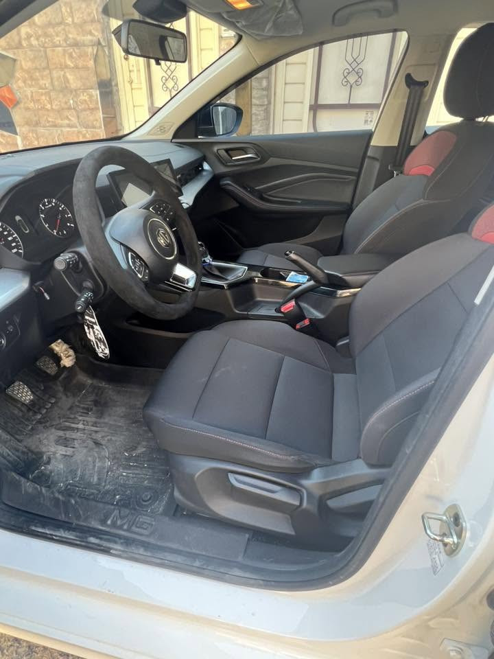 Mg gt 2025 
13000 km 
Boyax tank 
Hichy pewa nia 
Kaml jwankary 
*********** 
103 waraqa
