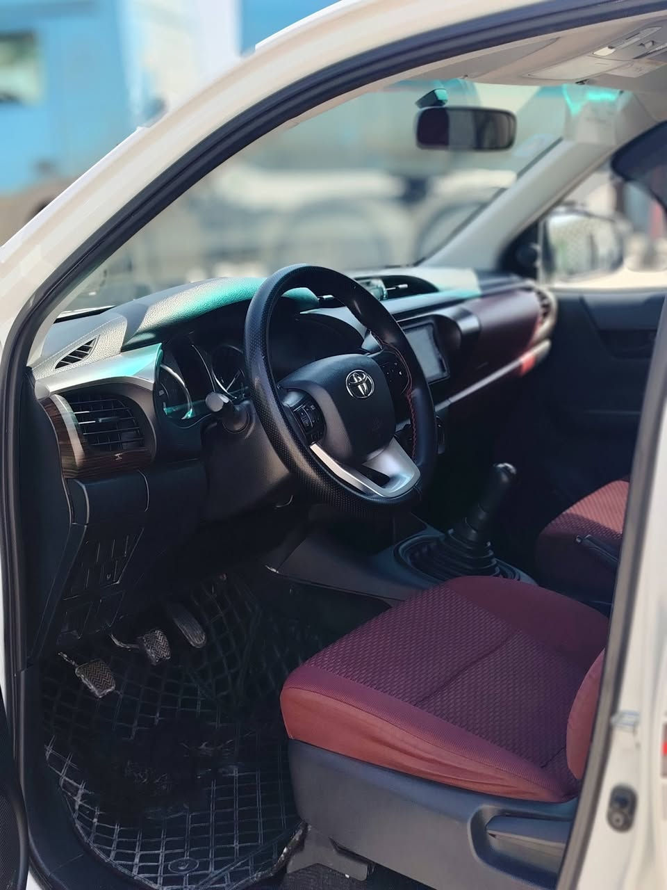 تويوتا هيلوكس موديل 2025 رقمك بغداد سازز كير عادى للبيع مكان بابل ***********
