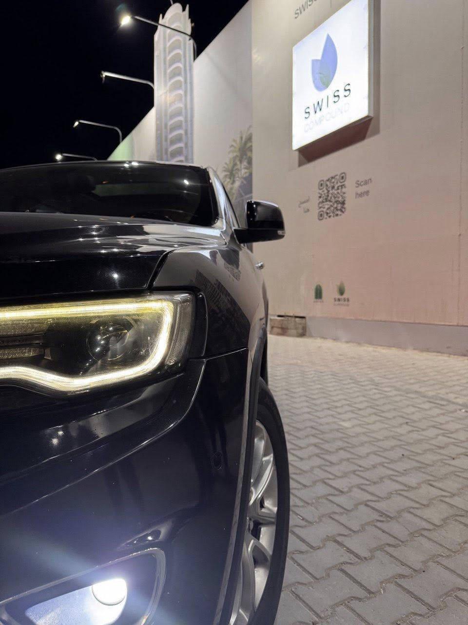 سلام عليكم 
جيب لمتد 2014 خليجي
سياره فول موصفات 
موصفات لمتد معرفه
سياره 3قطع فقط 
عليه عدسات لايت 
ماشية 200000km
لاتصال ***********
