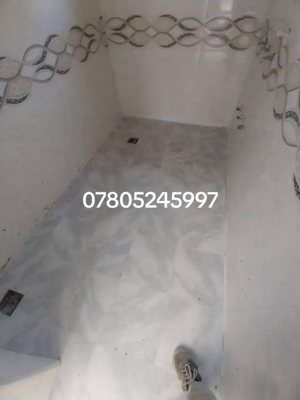 سلام عليكم.  خلفه سيراميك بورسلين كاشي مرمر كرانيات  دروجه بنواعه متفرغ حالين ***********
