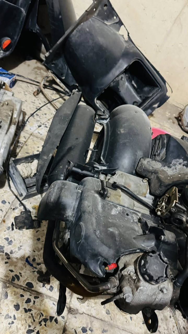 مكينه فراشه كامله تشتغل وبيها وكم بس متلزم سلولي ابيع كوم حديد كامله سلف شغاله هندر
نجف حي الامير 
***********
