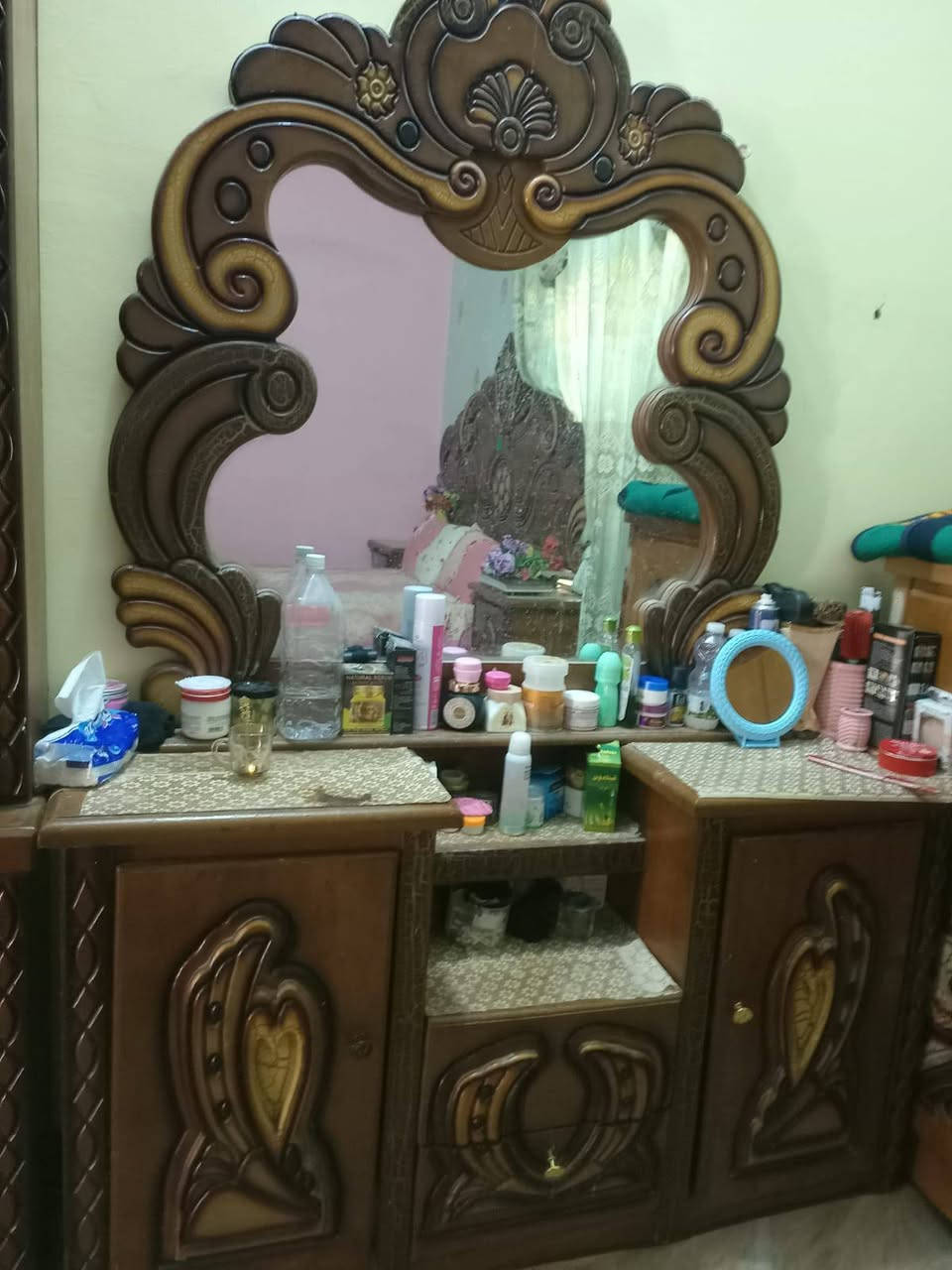 من رخصت ادمن عندي هاي غرفه خشبها صاج ومكينه والتخم مكانهن جاي من بطحه سعر غرفه 550والمكينه 125وتخم جديد 350 شراي يجي يشوف بعينه بيع مستعجل عندنا عمليه وتريد تبيع نص غراضها


**إذا كنت صاحب هذا الإعلان وتريد حذفه لأي سبب، رجاءا أرسل رسالة إلى الدعم الفني**