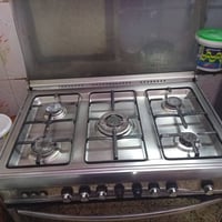 طباخ نظيف شغال عيون وفرن السعر 125 وبيه مجال بغداد المدينة 07721078742
