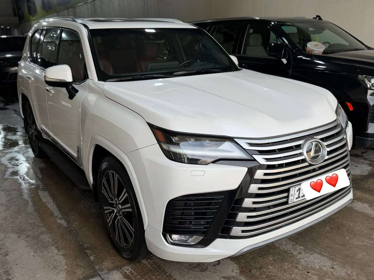 السلام عليكم 
لكزس 2024 بلاتنيوم 
رقم بغداد
فول مواصفات 
داتشوب
بوب شفط 
ويل كبير 
صندوق جلاق 
جكات 
مكفولة كفالة عامة من الصبغ والبارد
سعرها: 119الف دولار وبيها مجال بسيط
للاستفسار اكثر:***********
مكانها معارض النهضة شركة اللامي
