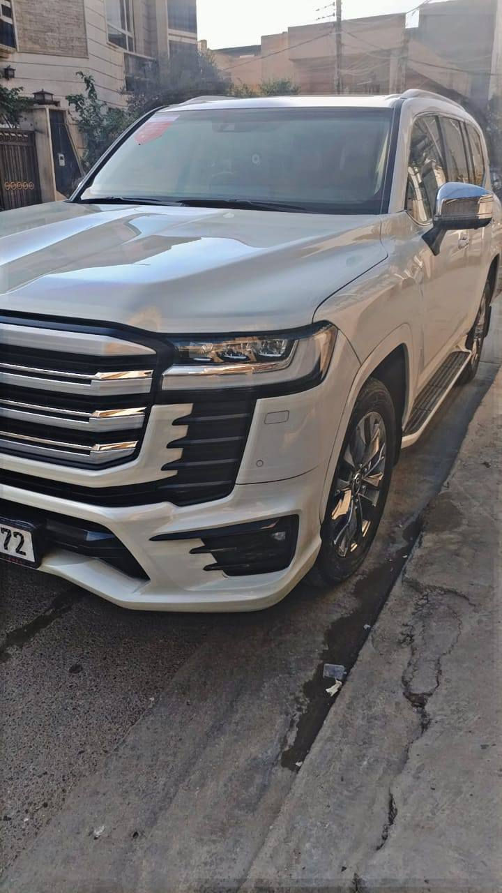 لاندكروز 2022 VX ساز لمتد
ماشية 105 الف 
رقم بغداد تحويل مباشر 
مغلفة PPF بالكامل 
مكفولة كفالة عامة من كلشي 
جديدة لوك على وضع الشركة 
الداخل بيجي
3 شاشات تطبيق 
4 كامرات 
رادارات 
تنفس طبيعي 
توقف ذاتي 
مكان السيارة بغداد حي الحسين 
السعر 67500$ يعني 6 شدات و 75 ورقة وبيها مجال 
***********
***********
