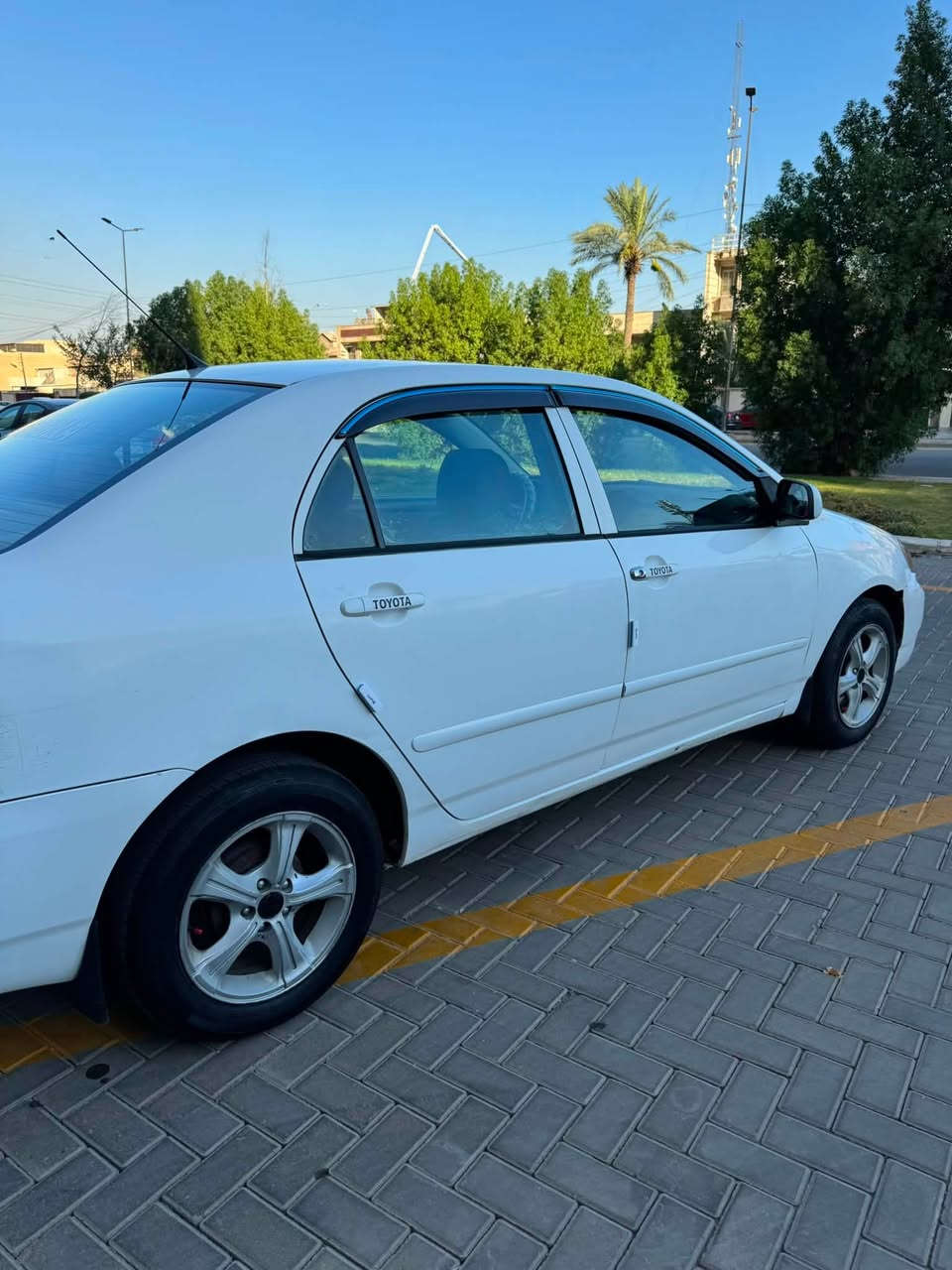السلام عليكم كورلا نحله مكينه 1800 كير مكينه مكفولات تبريد شغال صدر حلو داخل نظيف السياره بيه قطع صبغ ابيع حزام رقم بغداد هزه ورقم جديد بدون دواخل فقط جوملغ ايمن حادثه مكانه بغدادحي الجهاد السعر 69 وبيه مجال اتصل ***********
