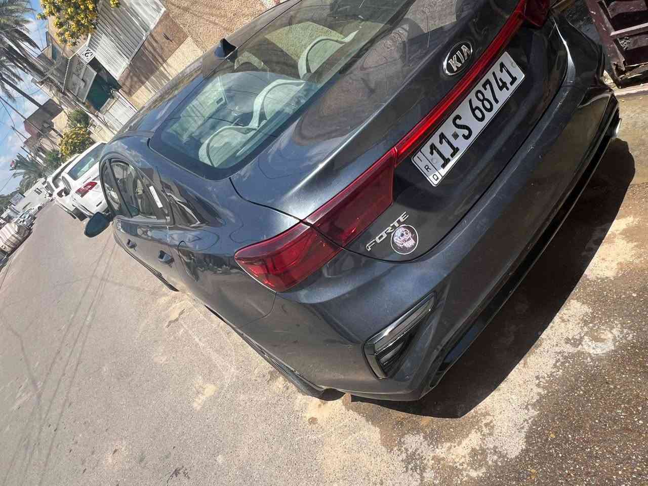 فورتي للبيع موديل 2021 مكينه 2000 سياره واردمريكي حادثهه جاملغ وبنيد مكانهه بغداد وشراي يتصل ***********
