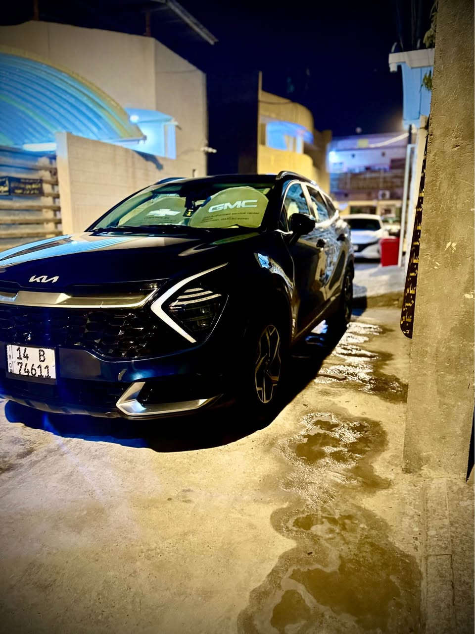 السياره جدا جدا نظيفه وجاهزه وباسمي رقم بصره انا رقمتها بايدي السياره وارد يابان بيها فقط جاملغ ايسر pdr وكلير فقط محركها الفين دوش جاهزه للخير سعر 198 
*********** 
السياره موجوده بمعرض الوادي البصرة, العراق
