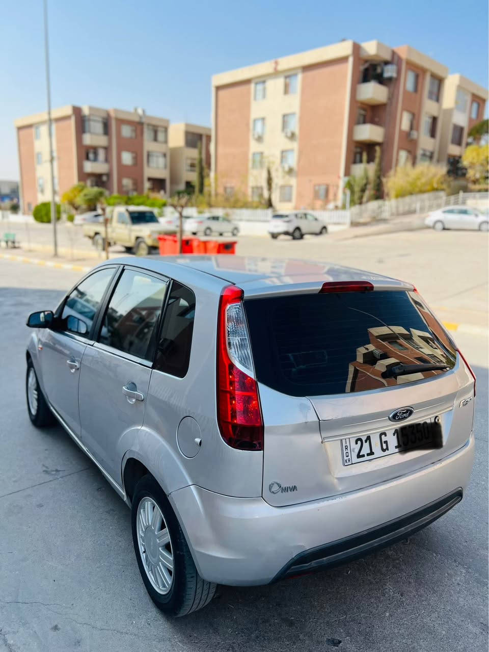 سڵاوی خواتان لێبێت
فۆرت فیگۆ شەریکەی نیفا بۆفرۆشتن

مۆدێل ٢٠١٢
سەیارەکە بێ بۆیاخە 
١٣٩ هەزار رۆشتوە
تەپەی گێری تیا نیە
گێر مەکینە تەبردید بەشەرت
کامل تازە سێرفز کراوەتەوە لە شەریکەی خۆی
رۆنی مەکینە هایدرۆلیکی گێر ینتفرێز
هەر سێ قایشەکەی گۆراوە 
سەیارەکە هی ماڵە
بەشەرتی دەفیتەر
نرخی/٧٥ گەڵاو معامەلەیەکی کەم
ناونیشان/سلێمانی
ژم*********** السليمانية, العراق
