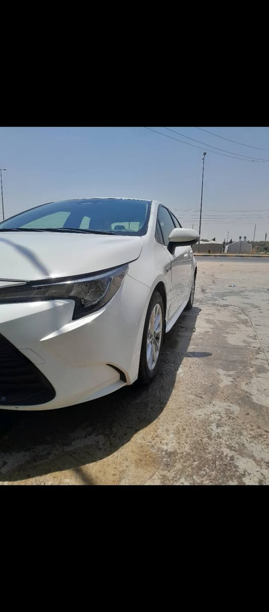 سياره كورله هايبرد موديل 2023وارد ياباني سياره بدون حادث مكفوله من لضربه فقط صبغ بدون دواخل سياره جديده مرقم بابل باسمي 120 ورقه ***********
