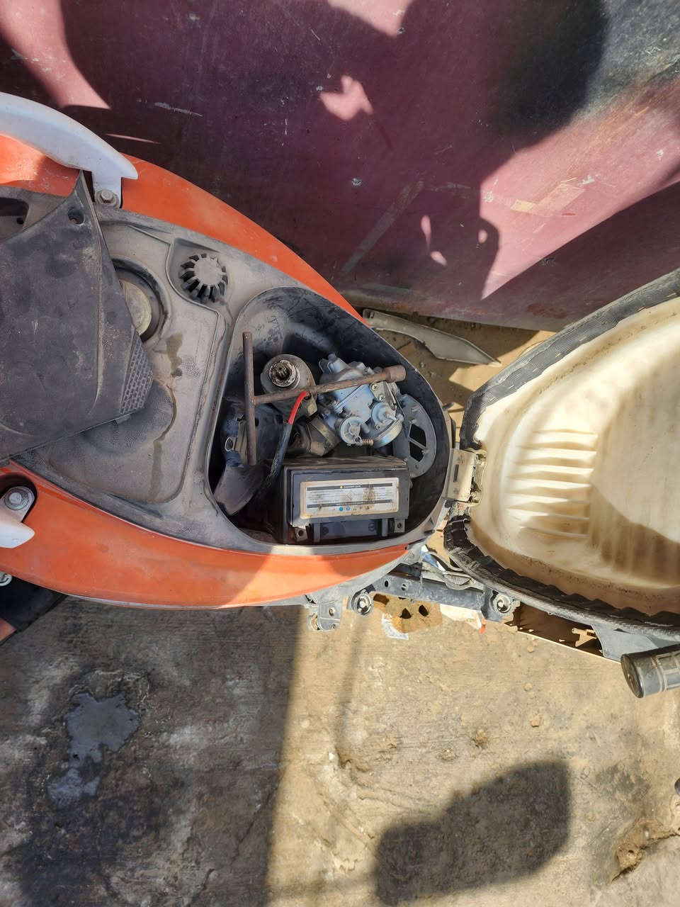 سلام عليكم كوم حديد شاصي كامل للبيع 175الف دراجه FS 120 2022 رقمي ***********
