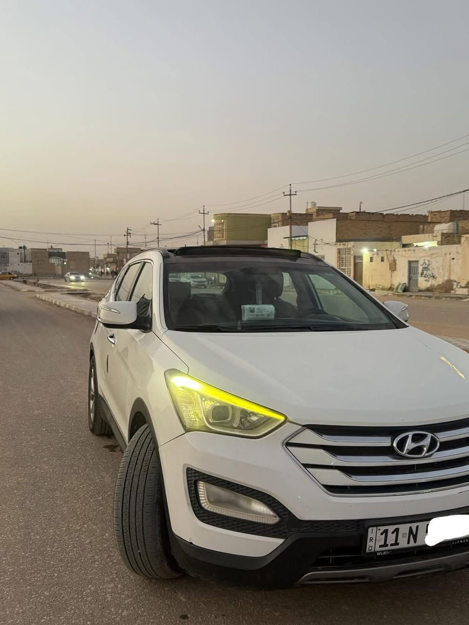 السلام عليكم سنتافي 2013كويتي
سياره نضيفه خير من الله كفاله عامه من  والتبديل والصبغ بيه بارد فقط السياره فول مواصفات1/1 
1/بني رامه
2/بصمه تشغيل+بصمه ابواب 
3/فور ويل دفع رباعي
4مانع انزلاق
4/نضام صعود ونزول منحدرات
6/نضام ايكو 
7/مري شفط 
8/شاشه
9/كامره خلفيه
10/ثلاث3قطع تبريد
11كشنات جلد 
12/كشن كهرباء
13/بردات خلفيه بلاد
اشاره ترحيب عنده القتراب
وبعد بيه هواي مواصفات مكينه 6سلندر رقم بغداد انكليزي
السياره نضيفه ماتخسر عليه وبالعافيه عل ياخذه السعر 180وبيه مجال
اللستفسار ***********
