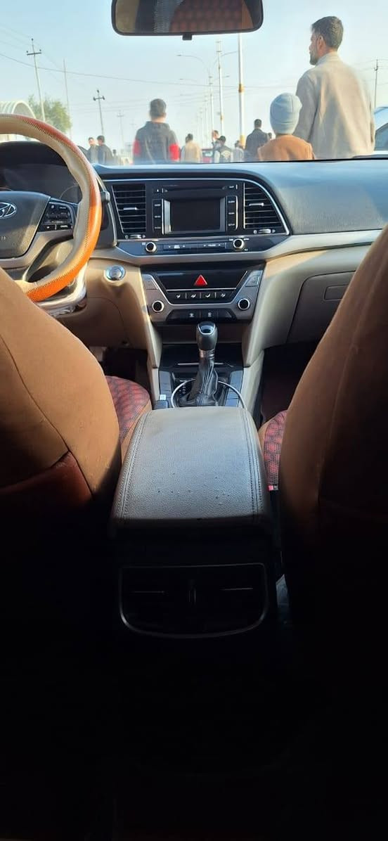 النترا 2017 خليجي فول واحد على واحد 1/1 بصمه  حرة رقم دولي مثنى محرك 2000 بيه جاملغ الامامي عكس السائق مبدل ورشات صبغ ( تخريب بطش )  اني ابيعك احزام مداور ثاني يوم. 123وبيه مجال ***********
*********** مكان السيارة السماوة.... مكلف بالنشر
