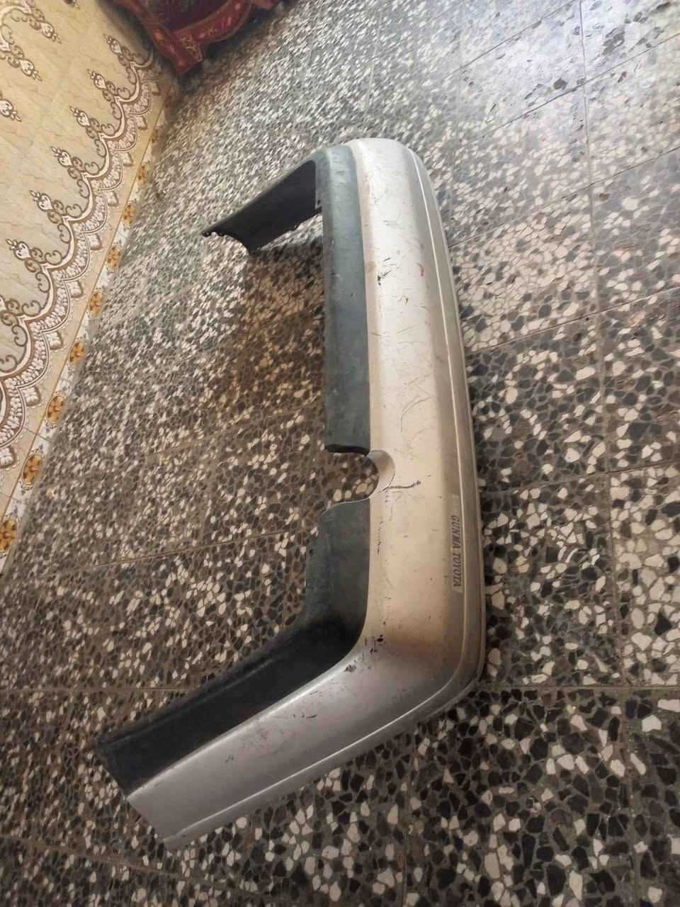 سلام عليكم
دعاميه بطل منفصل حاويه نضيفه كلش لا كسر ولا فطر بس جلخات بسيطه لون لؤلؤي سعر 75 مكاني نجف 
*********** اتصال وواتساب
