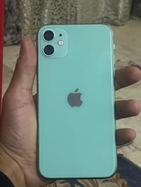 آيفون ١١عادي ذاكره ٢٥٦بطاريه ١٠٠مبدل شاشه اصليه كله سعر ٢٠٠هـ077118256...