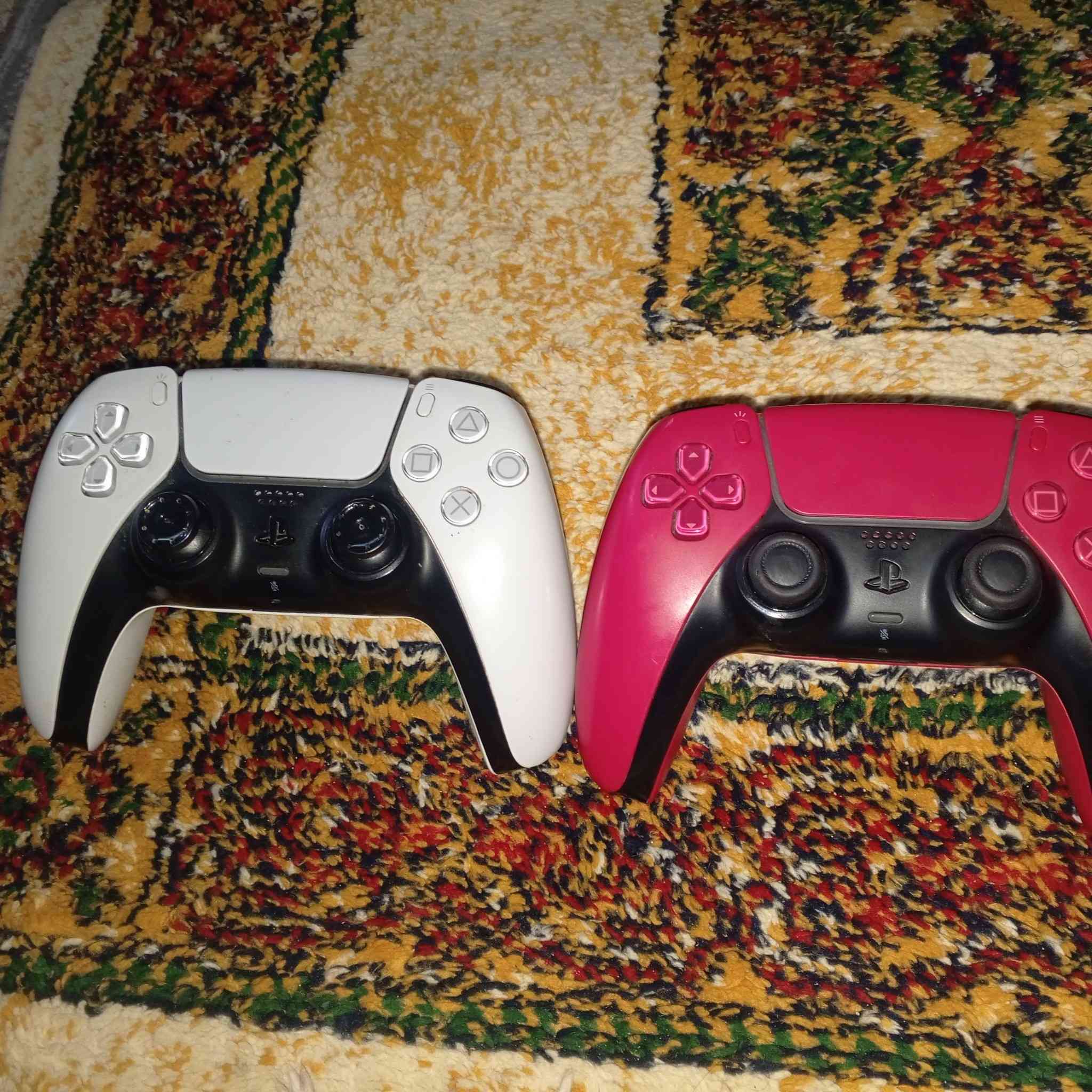 جوزكات بلاي 5 نظافه 85% للبيع المكان ناصريه شغالات ما بيهن اي خلل انطيني بيهن سعر كون يعجبني وبالعافيه عليك اثنينات ما ابيع واحد


**إذا كنت صاحب هذا الإعلان وتريد حذفه لأي سبب، رجاءا أرسل رسالة إلى الدعم الفني**