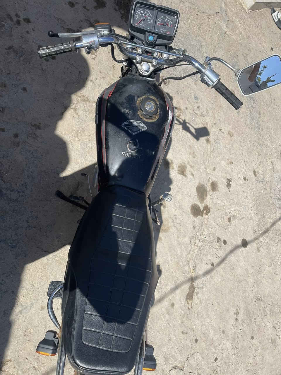 ￼ للبيع السعر 400 ‭0783 245 6542‬
