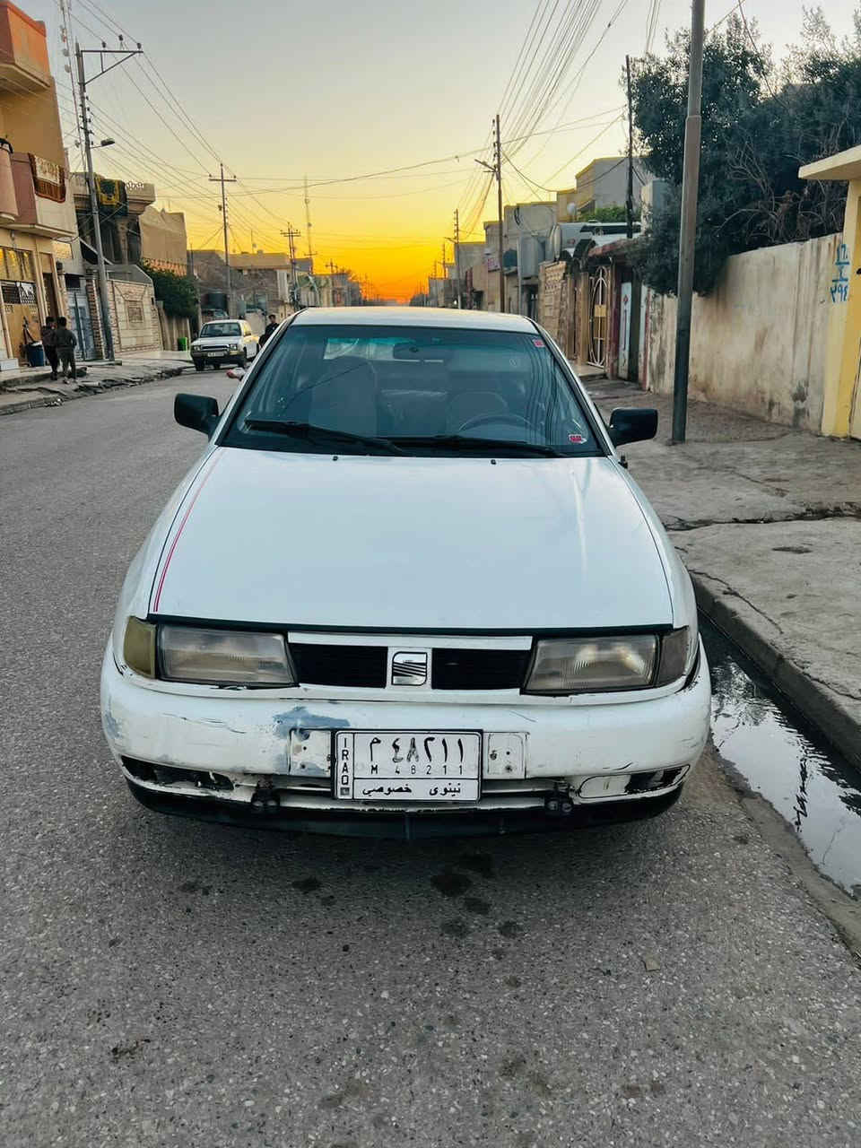 السلام عليكم
سيات موديل 1994
كير محرك شرط محرك 0،8
طخم نضيف تدفيه شغاله
وايرمنيه كلها شغاله
سعر السياره 20 ورقه 
سنويه عضم مشروع وطني 
شرط الوكاله والتحويل
عنوان جانب الايسر الاستفسار عل الرقم ***********
***********
