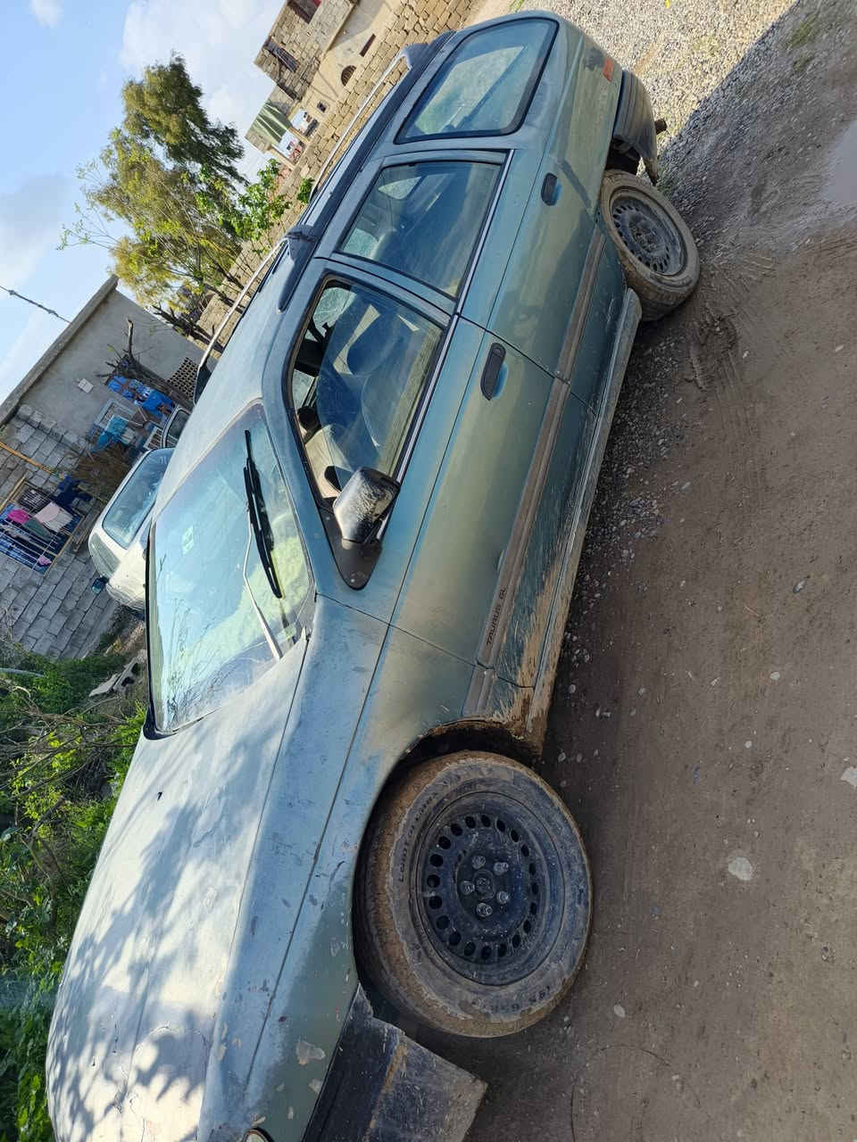 فورت محرك كير فرخ بطه 
صدر كهربأيات شغاله 
بيها واجها السعر 12
***********
