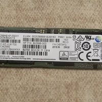 رام DDR4 ٣٢GB • ٣٢٠٠MHz • سامسونج NVMe ٢٥٦GB